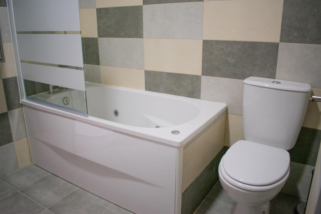 Apartamentos Cerezo La Codosera Bagian luar foto
