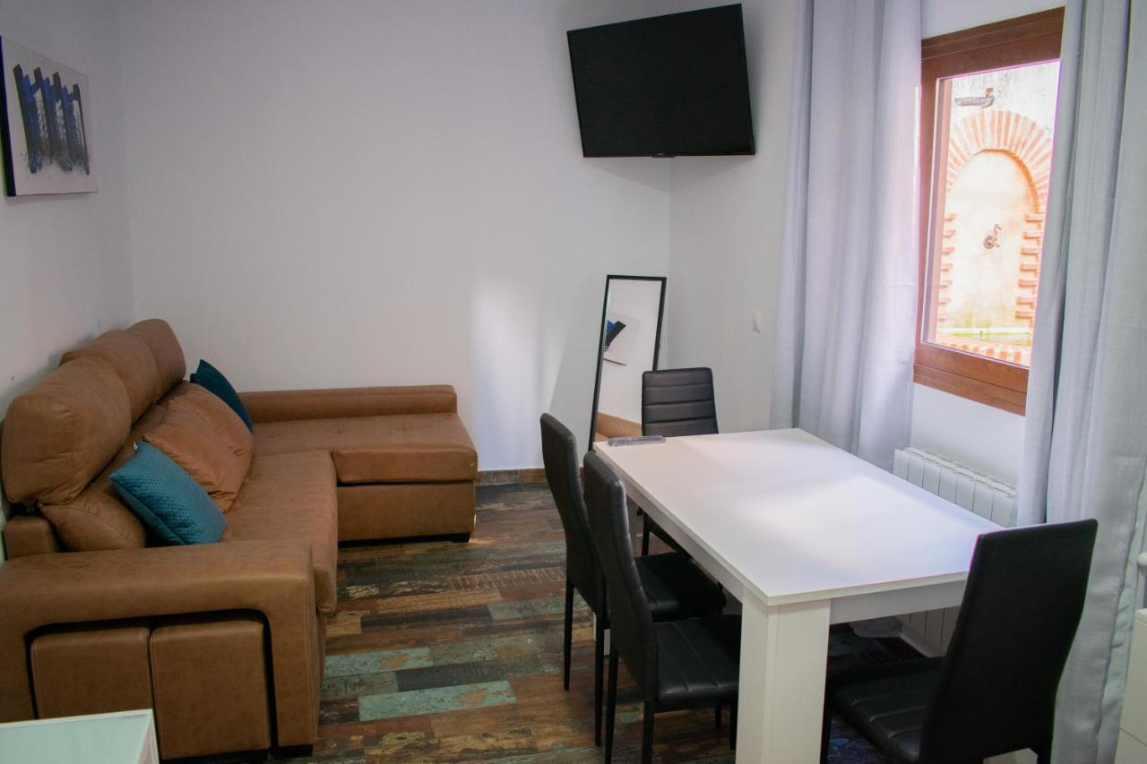 Apartamentos Cerezo La Codosera Bagian luar foto