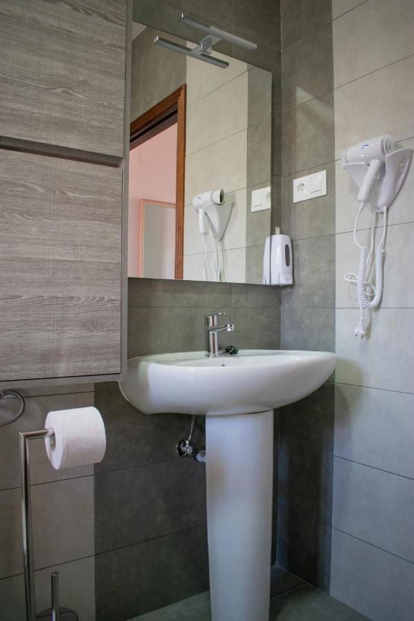 Apartamentos Cerezo La Codosera Bagian luar foto