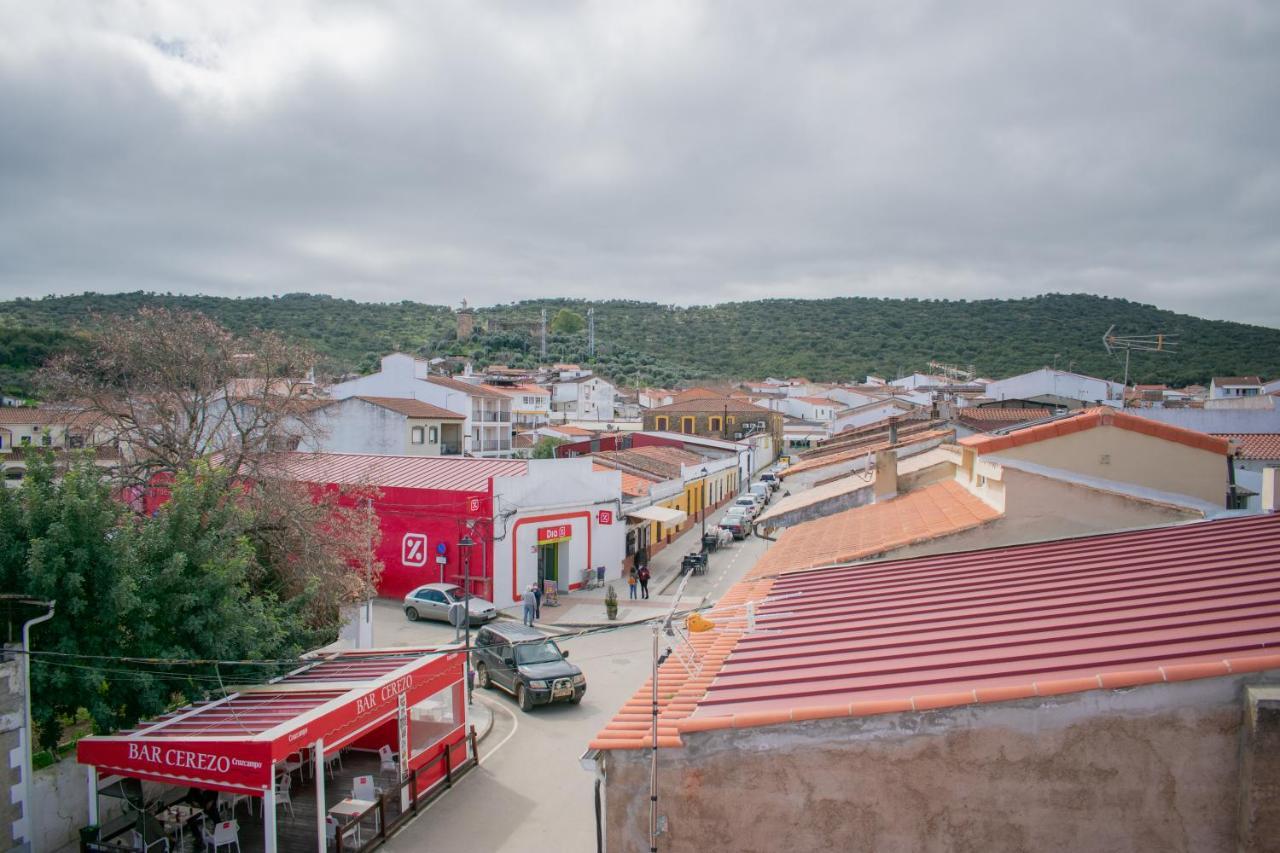 Apartamentos Cerezo La Codosera Bagian luar foto