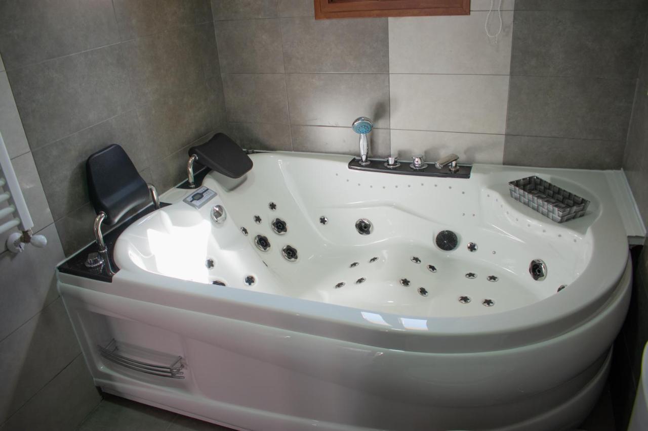 Apartamentos Cerezo La Codosera Bagian luar foto