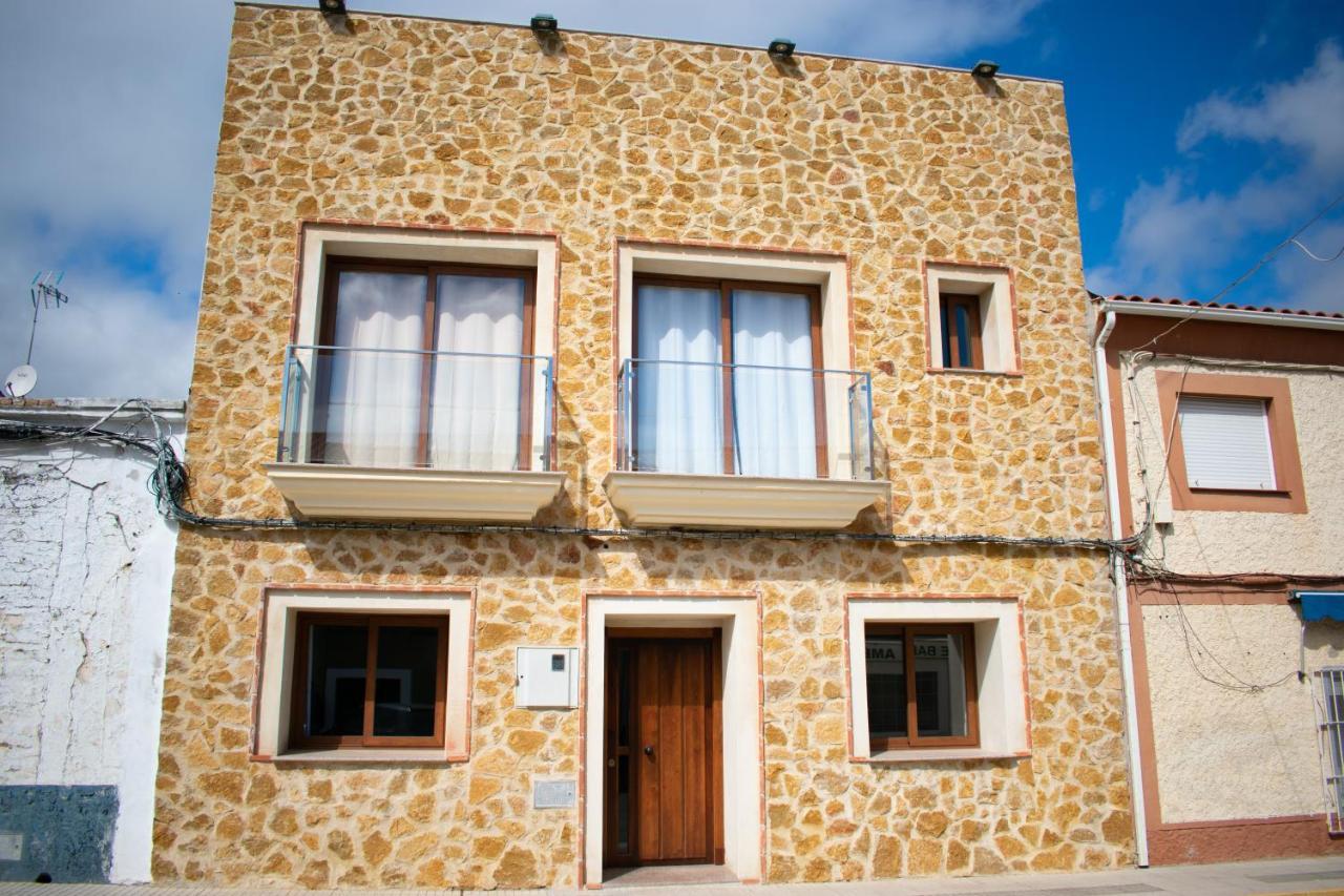 Apartamentos Cerezo La Codosera Bagian luar foto